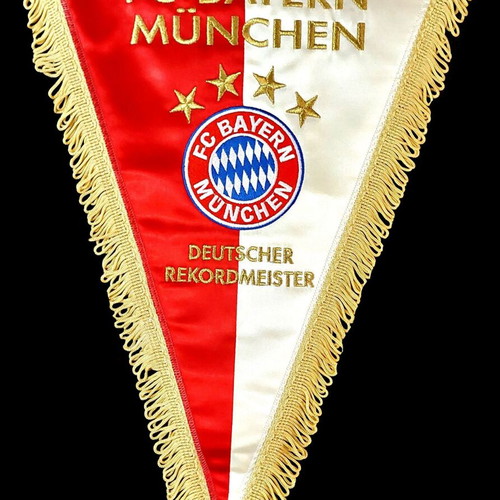 Bayern Munich official embroidered captain's pennant like new from friendly match