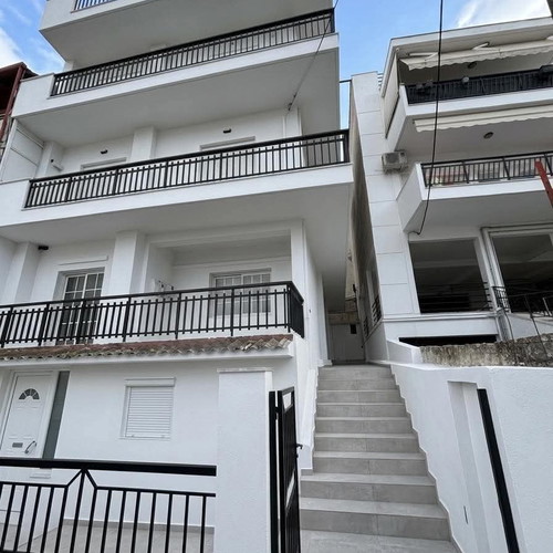 Building in Thessaloniki Sykies with parking, balcony, and city view