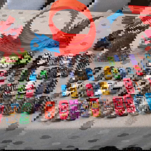 Πακέτο αυτοκινητάκια Disney/Pixar και Hotwheels μεταχειρισμένα, 115 τεμάχια