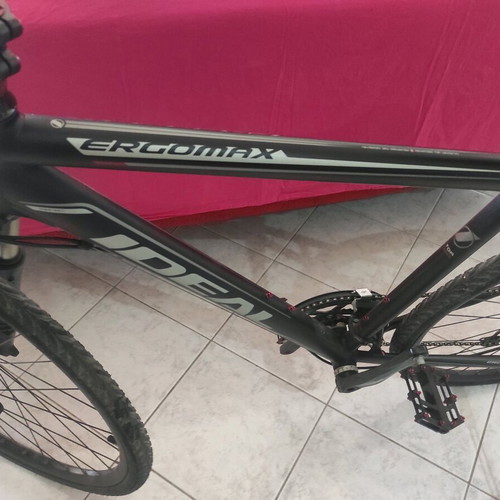 Ideal Ergomax trekking bike like new, disc brakes, 27 speeds