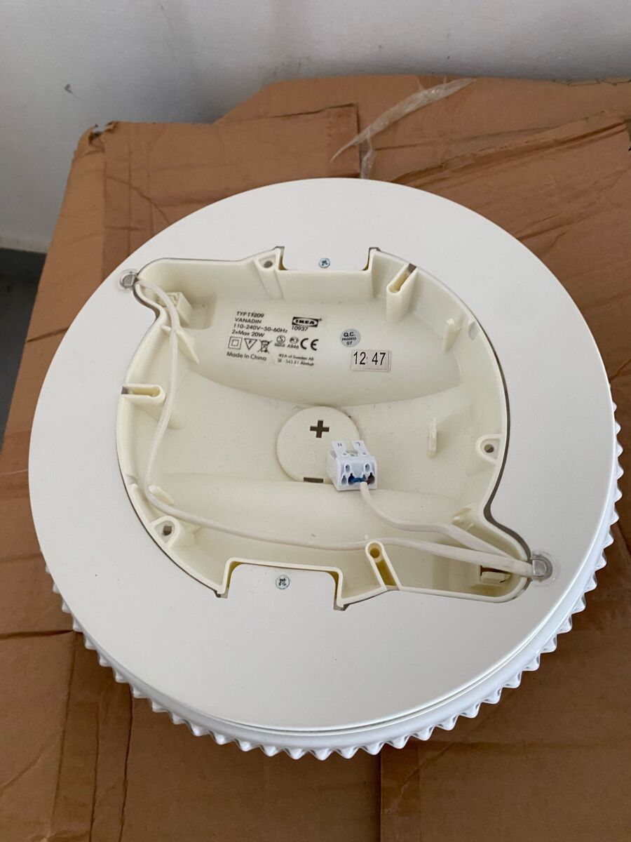 IKEA VANADIN ceiling light vintage white… - € 45,00 - Vendora.cy