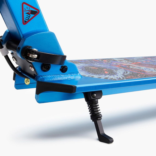Children's scooter like new with brake and front suspension