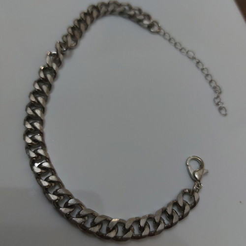 Men's iron chain bracelet like new, silver color