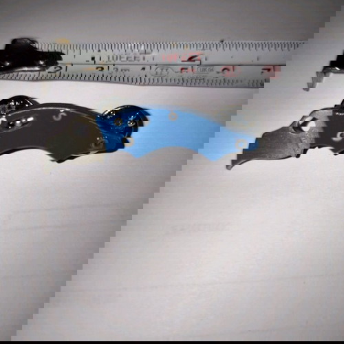 Spyderco knife pin нов, колекционерски, 5 см