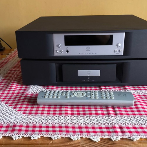 Linn Majik Kontrol/Majik 2100 preamplifier and power amplifier set like new