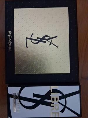 Κουτιά συσκευασίας από το Libre σαν καινούργια