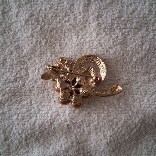 Pin like new