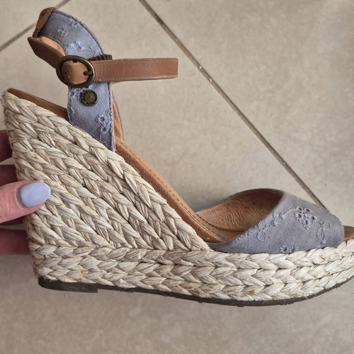 Pepe Jeans London platform espadrilles size 39 used, pacific blue floral
