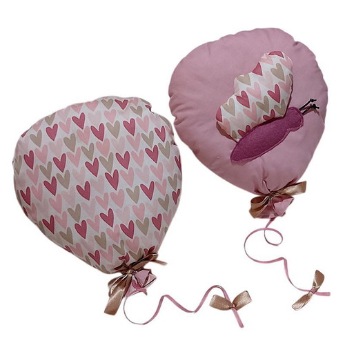 Set of 2 hanging decorative balloons pink and white with hearts