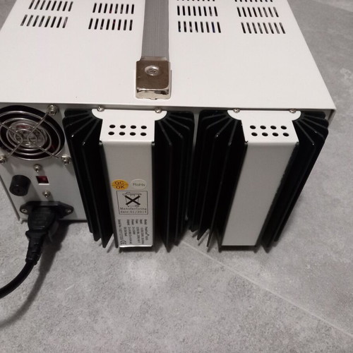 PeakTech 6145 laboratory power supply like new, 2 x 0-30V 0-5A, 5V-3A
