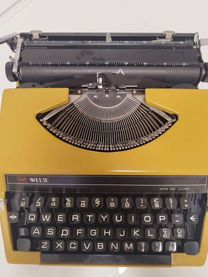 Γραφομηχανή WELCO 200 De Luxe σαν καινούργια, vintage mustard χρώμα