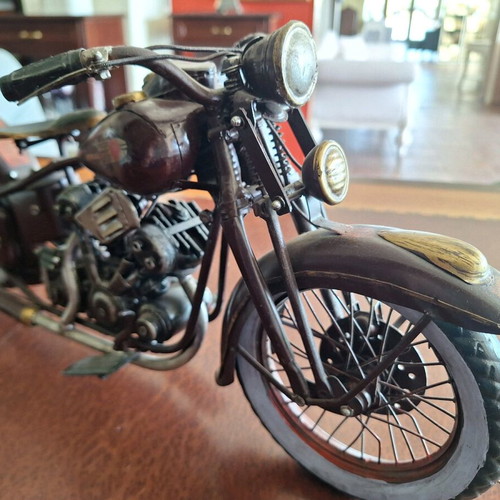 Retro road motorcycle miniature new, handmade iron model