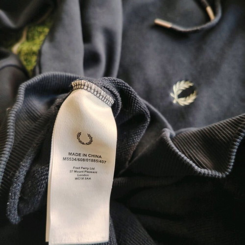 Fred Perry Tipped Navy Sleeve Hoodie like new, size M