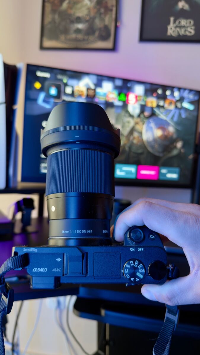 Sony A6400 full setup with Sigma 16mm… - € 1.000,00 - Vendora.cy