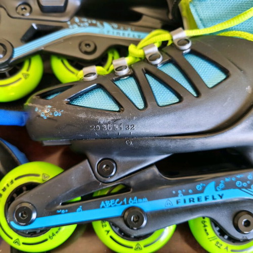 Inline Roller Firefly ABEC 1 64 mm adjustable size 29-32 with Globber protective gear like new