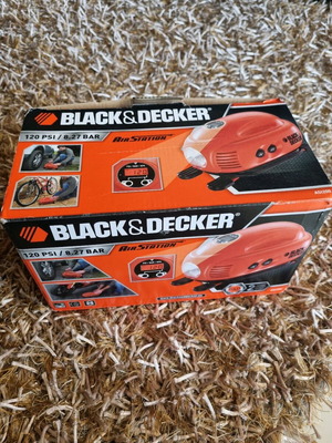 Black & Decker ASI200-XJ Multi-Purpose Air Compressor like new, orange