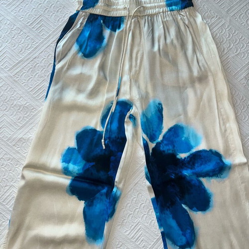 Zara satin pants like new, size XS