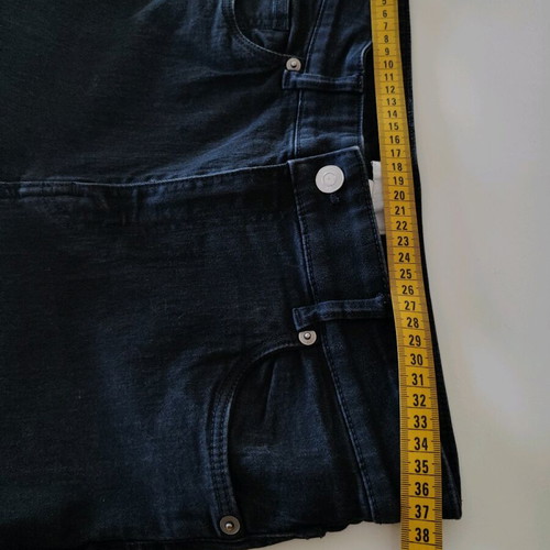 H&M Women's High-Waisted Stretch Jeans Size 42 Like New Black