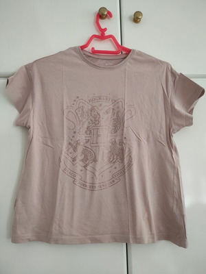 Harry Potter T-shirt beige, like new, size 12-14