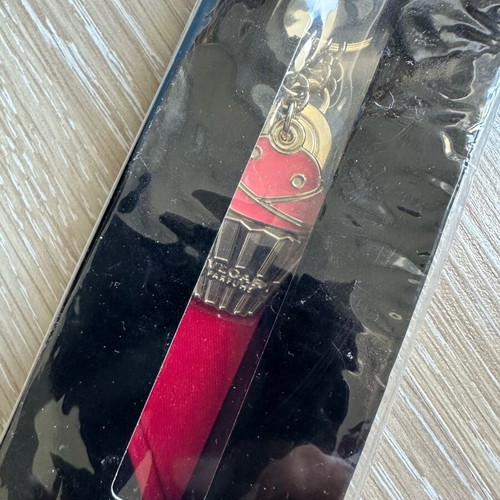 Bulgary Parfums pink cupcake key chain new