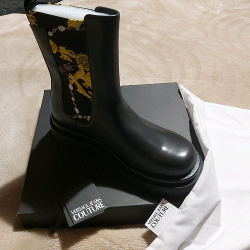 Versace Jeans Couture boots size 39 new, black, oversized