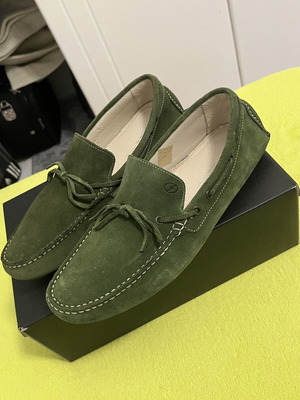 Green suede loafers size 42, new