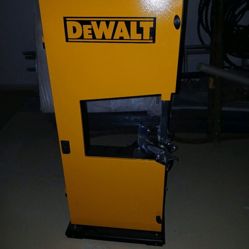 Dewalt DW876 bandsaw like new with 1000W power and 200mm blade