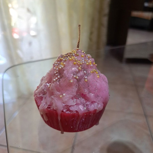 Cupcake candle handmade, like new