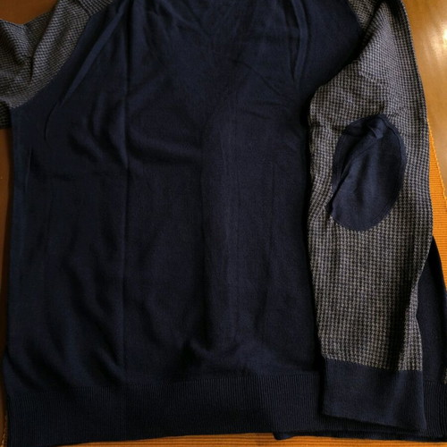 Benetton men's cardigan size M like new, blue