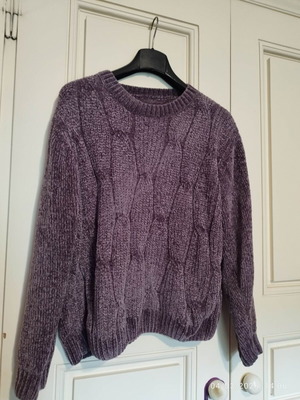 Purple Lilac Chenille Sweater Size M Like New