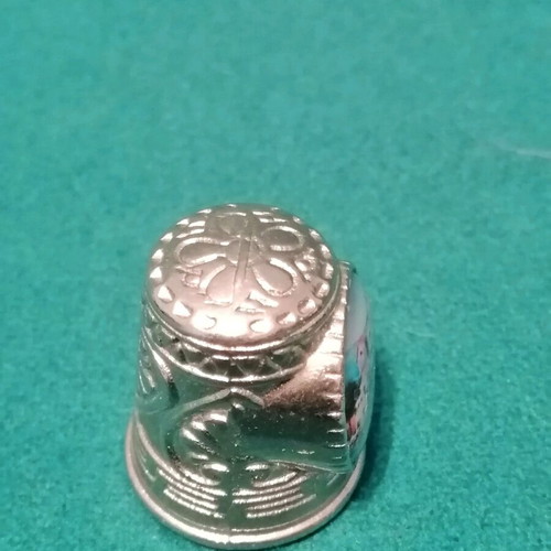 Collectible thimbles like new, set of 2 pieces