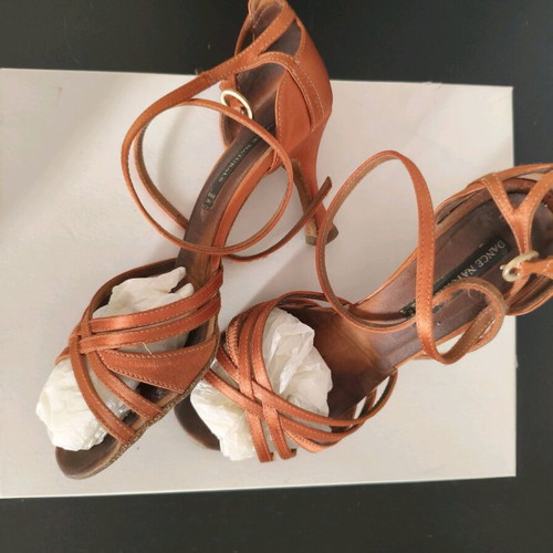 Dance Naturals Raso brown dance shoes used size 35.5