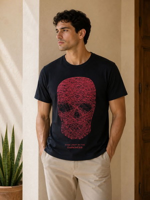 Men's black tshirt with red skull and shiny strass used, size L