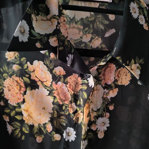Vassia Kostara Floral Shirt size M like new, black