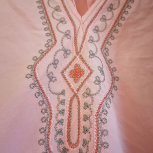 Saix women's embroidered blouse like new, size L/XL, 100% cotton