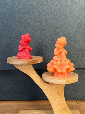 Handmade mini statues from wax like new, set