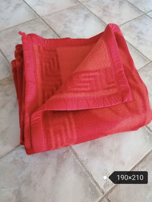Handmade wool blanket vintage like new 190×210