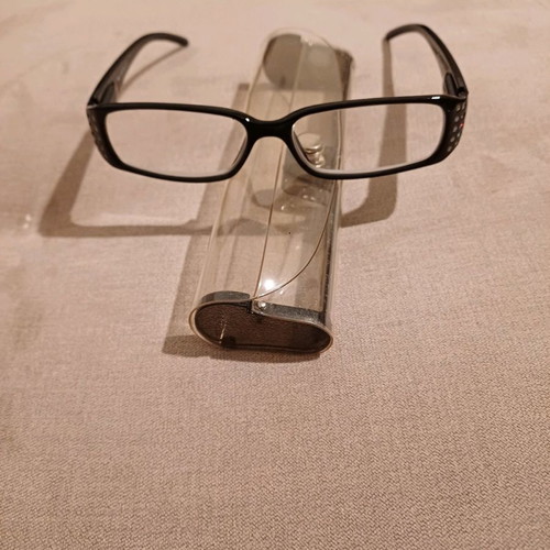 Myopia glasses Italian design with case