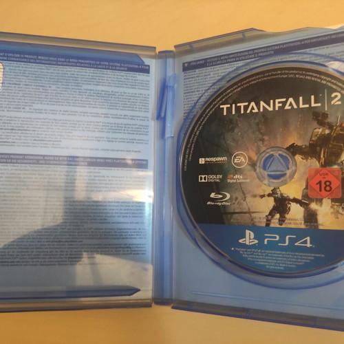 Titanfall 2 PS4 game used, in very good condition