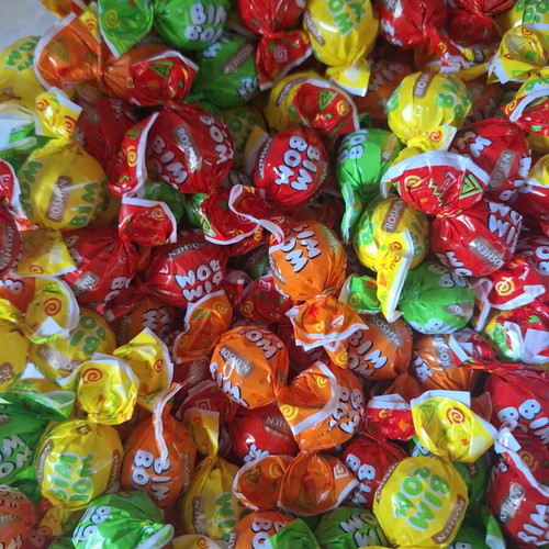 Bulk candies with different flavors