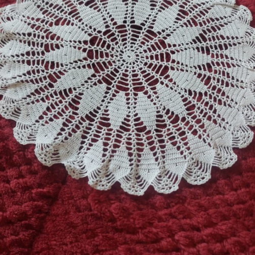 Handmade doilies set like new, different sizes 30 cm, 24 cm, 23 cm