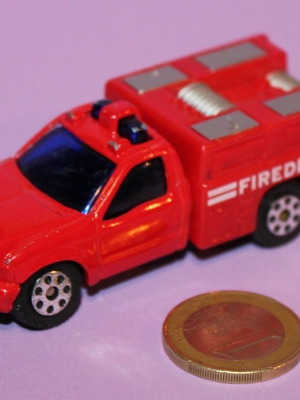 Maisto Utility Truck употребявана метална миниатюра мащаб 1:64