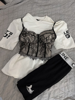 Women's black and white fashion set