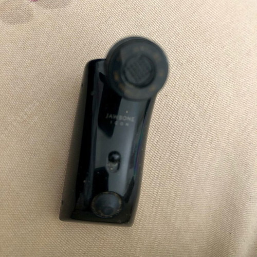 Jawbone Icon The Catch Bluetooth headset white like new