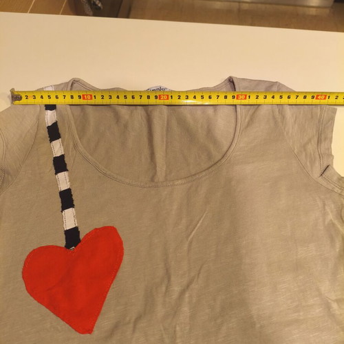 Simple women's T-shirt gray size S like new