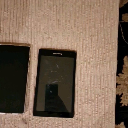 Various tablets used with damages for spare parts