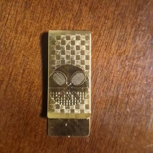 Money clip like new, gold color