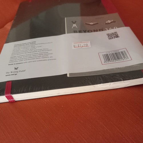 Flexbook Notebook like new with black cover and red detail