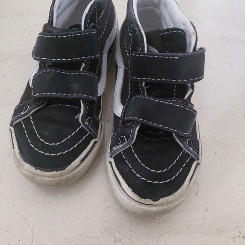 Vans shoes used, kids size 27.5, black