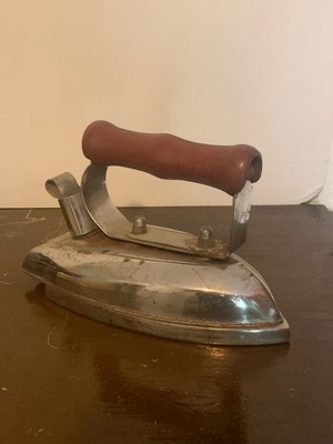 Antique iron used, very heavy